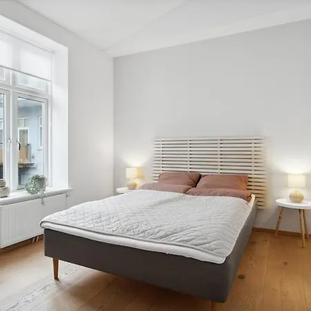 Lägenhet 3-bedroom With Huge Terrace, Including Queen Size Beds