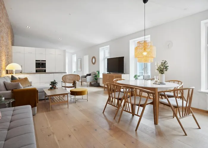 3-bedroom With Huge Terrace, Including Queen Size Beds